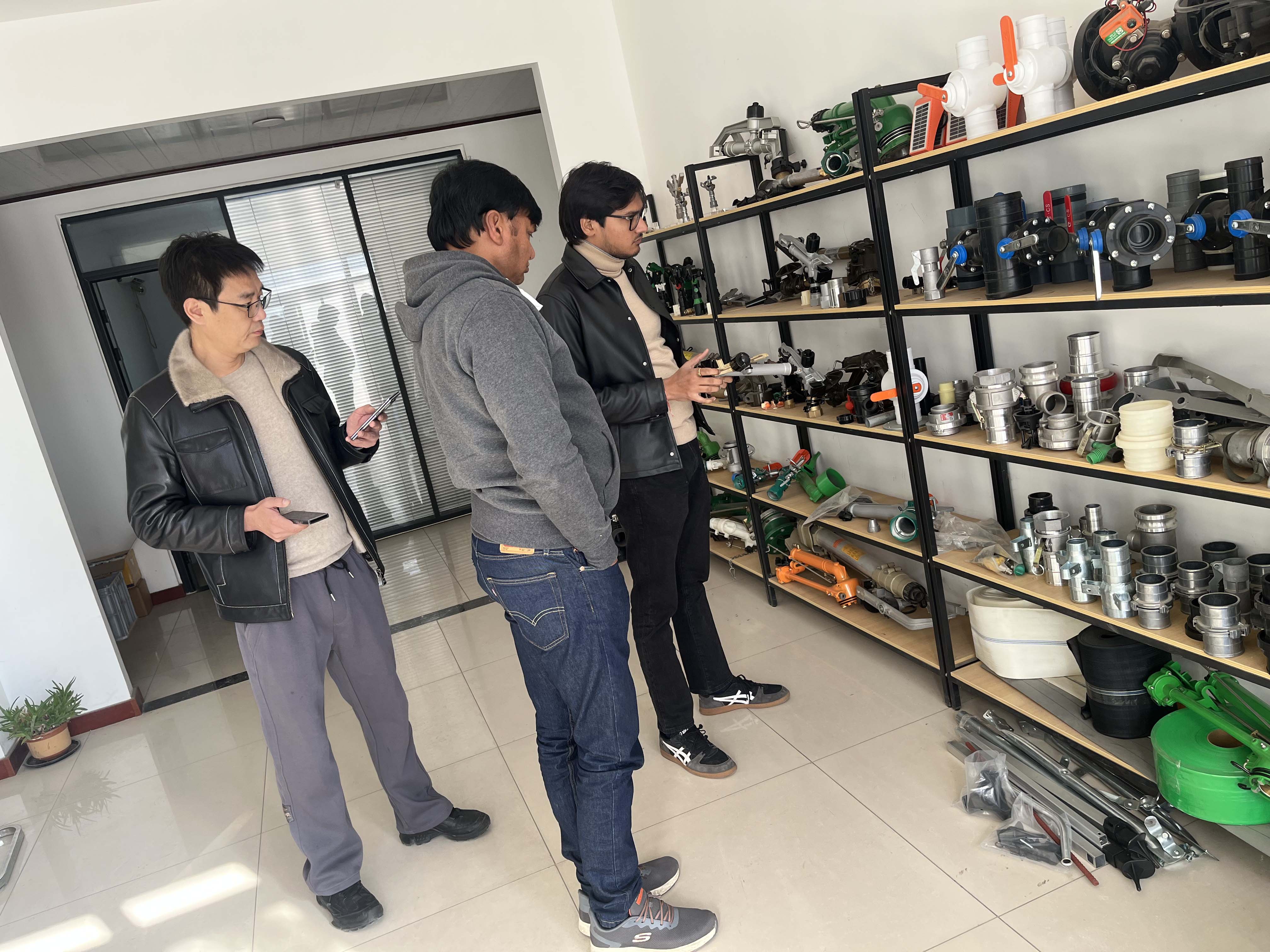 宁河NS40 涡轮喷枪获客户青睐 洽谈批量合作